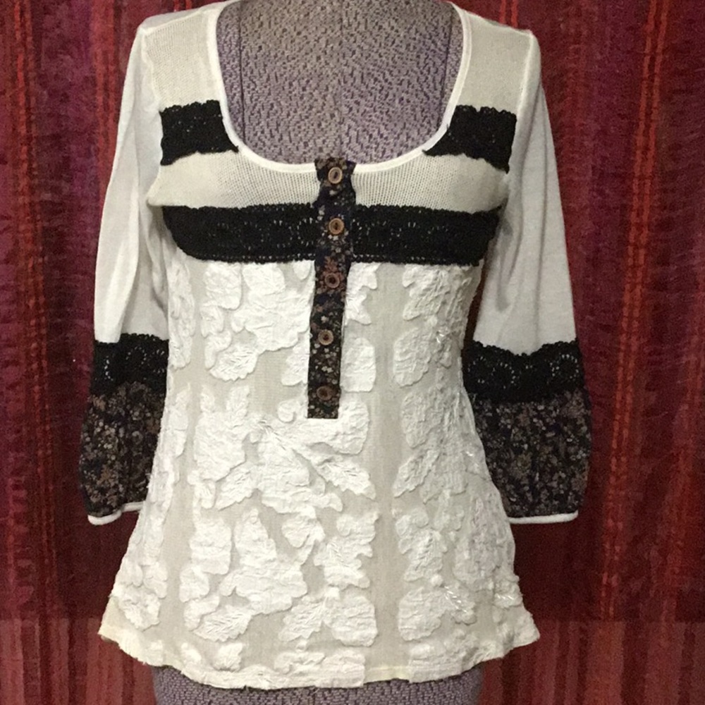 GIMMICKS by BKE Top